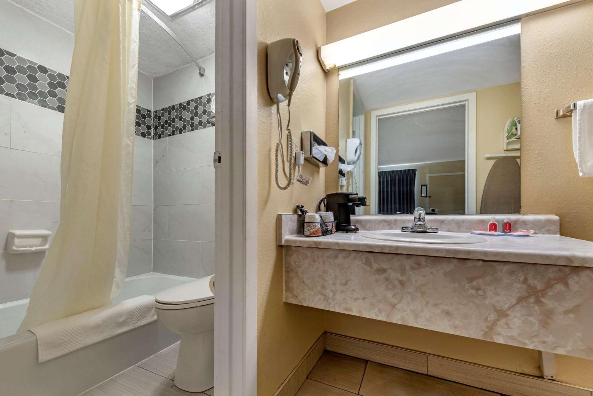 Econo Lodge Erlanger - Cincinnati Airport מראה חיצוני תמונה